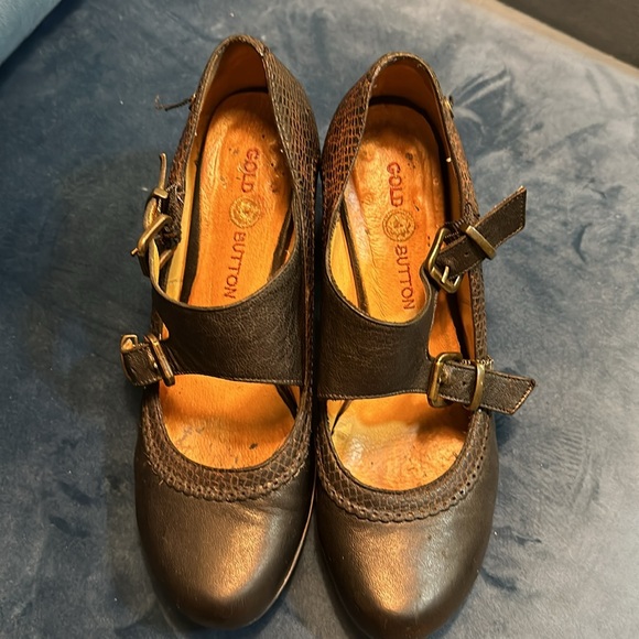 Gold Button black and brown leather Mary Jane pumps -us 8 - Picture 3 of 8